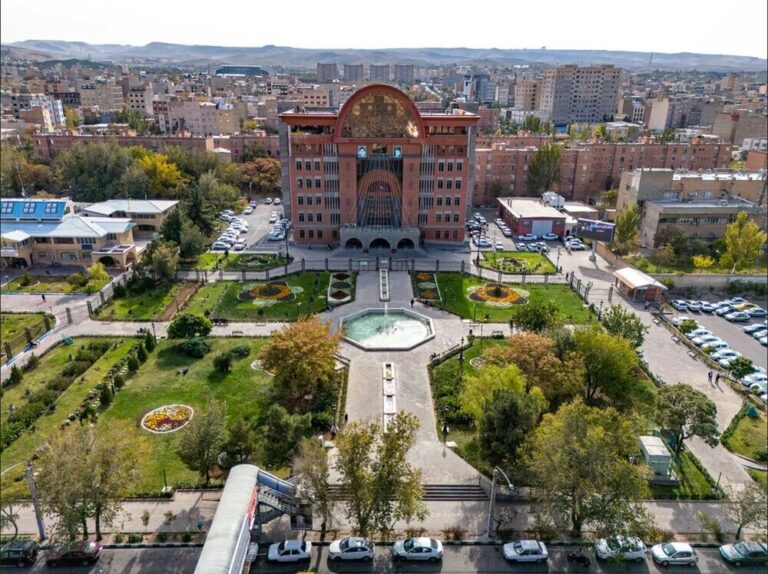٥٦ درصد تبریزی‌ها غیرحضوری با شهرداری ارتباط دارند