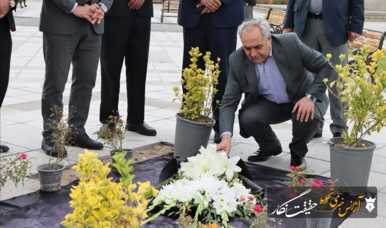 تدارک برنامه های فرهنگی و هنری برای چهلم استاد باریشماز