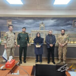تقدیر فرمانده یگان ویژه تکاوران فاتحین لشکر عملیاتی ۳۱ عاشورا از شهردار منطقه ۸
