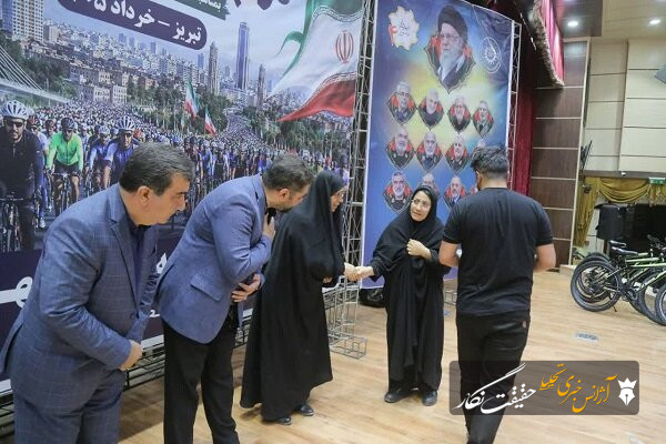 تجلیل از خانواده‌های شهیدان علیسان جباری و طاها بهروزی