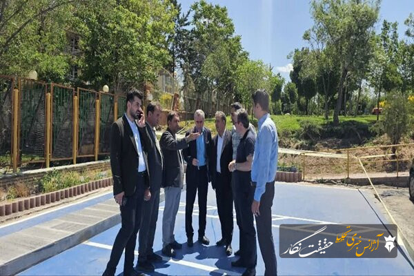 بازدید معاون حمل و نقل ترافیک شهرداری تبریز به همراه شهردار منطقه یک از پروژه احداث جایگاه شارژ خودرو های برقی