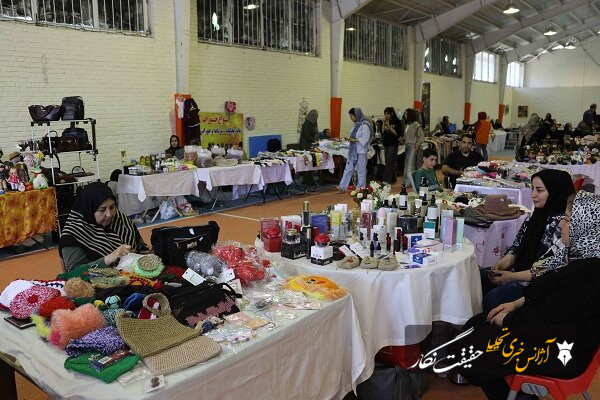آغاز به کار نمایشگاه عرضه محصولات مشاغل خانگی در فرهنگسرای الغدیر آغاز به کار نمایشگاه عرضه محصولات مشاغل خانگی در فرهنگسرای الغدیر