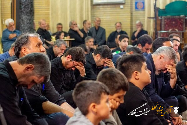 برگزاری ویژهبرنامه “حسینیه “در مسجد شهید مدنی برگزاری ویژهبرنامه “حسینیه “در مسجد شهید مدنی