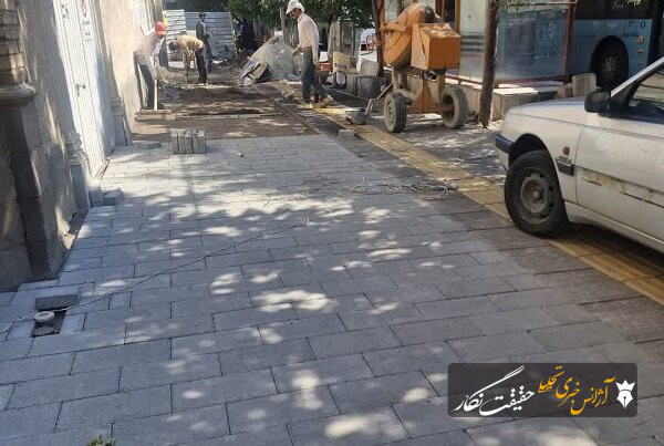 پیشرفت ۶۰ درصدی سنگفرش پیاده روها در بلوار راسته کوچه بازار تاریخی تبریز