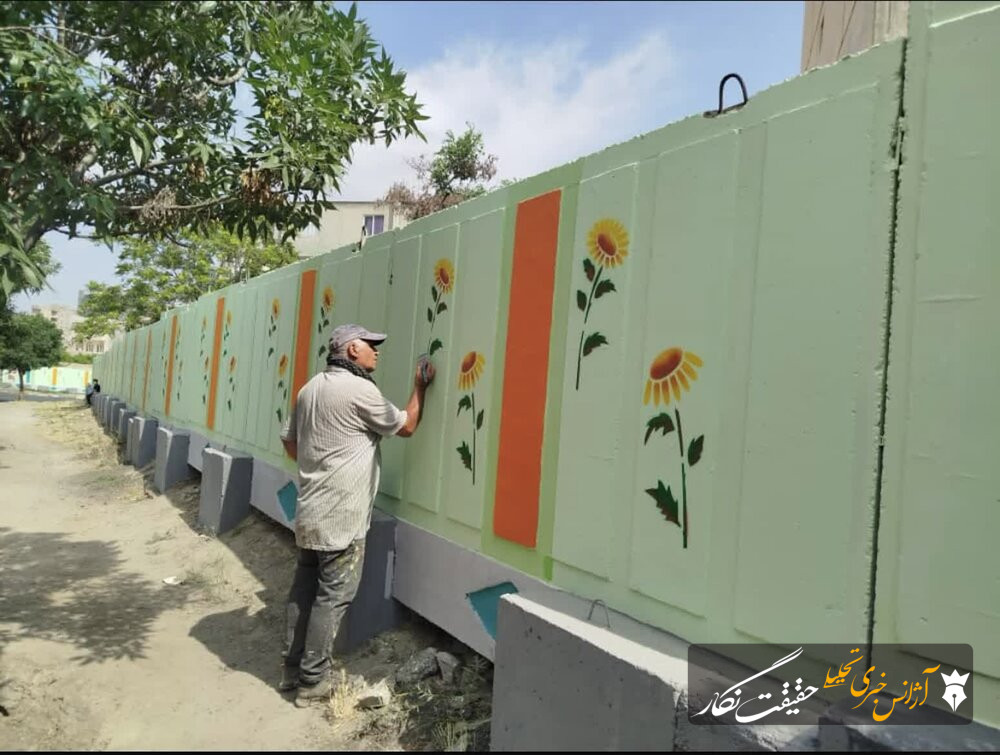 تداوم اجرای طرح دیوارنگاری در جنوبغرب تبریز تداوم اجرای طرح دیوارنگاری در جنوبغرب تبریز