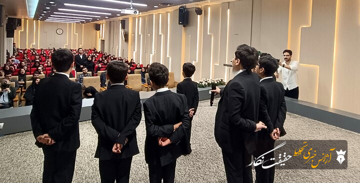 کودکان، غدیر را جور دیگری تعریف میکنند کودکان، غدیر را جور دیگری تعریف میکنند