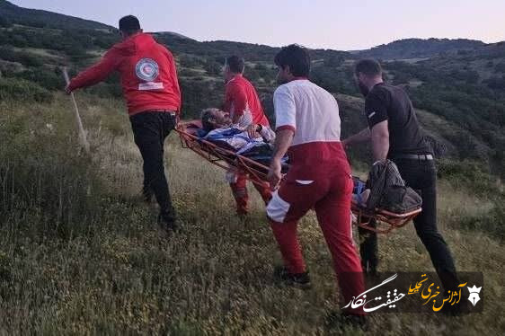 امدادرسانی هلال‌احمر کلیبر به مصدومِ ناشی از حمله خرس در ارتفاعات روستای گلوسنگ