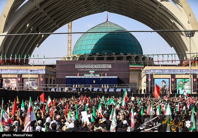 فریاد انتقام درمراسم وداع با آیتالله خامنهای طنین انداز شد فریاد انتقام درمراسم وداع با آیتالله خامنهای طنین انداز شد