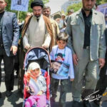 نوه رهبر شهید به محمد انصاری گفت: من فقط یک جفت کفش دارم