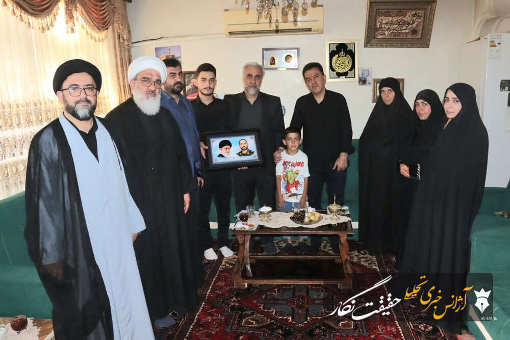دیدار شهردار تبریز با خانواده معظم شهیدان والامقام «علی حسین و رحمان پارسای خطیبی» و «روح الله اکبری»