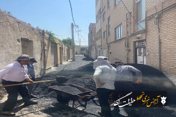 تداوم نهضت آسفالت در منطقه ۴ تبریز؛ ۴۹۹ تن آسفالت در معابر شهری توزیع شد