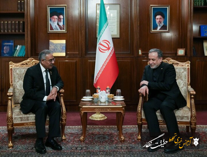 دیدار دبیرکل سازمان دی ۸ با وزیر امور خارجه ایران دیدار دبیرکل سازمان دی ۸ با وزیر امور خارجه ایران