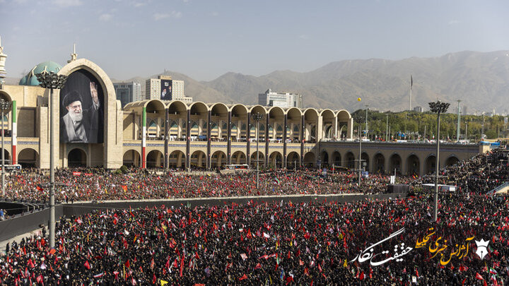 گزارش رسانه‌های سوئدی از خیل عظیم عزاداران در دومین روز مراسم بدرقه رهبر شهید