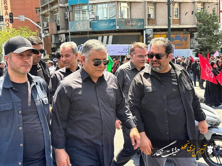 رهبر شهید تا پای جان برای اعتلای کشور ایستادند رهبر شهید تا پای جان برای اعتلای کشور ایستادند