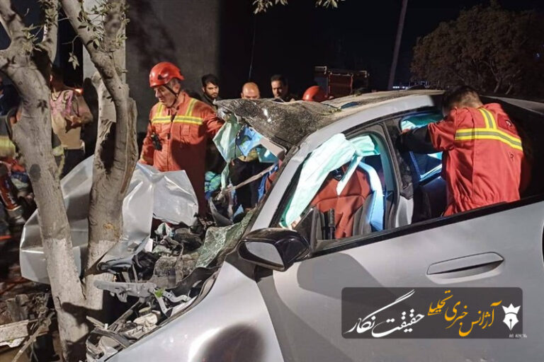 تصادف مرگبار BMW در اتوبان همت/ 2 دختر و یک پسر جوان جان باختند
