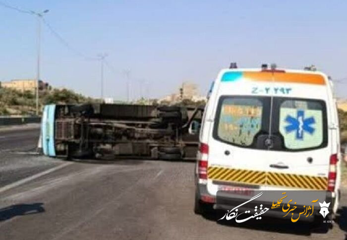 واژگونی مینی‌بوس در اتوبان کسایی تبریز با ۹ مصدوم