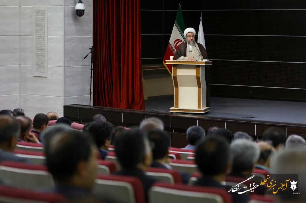 امام جمعه تبریز: اعتماد مردم، ماندگارترین سرمایه دولتهاست امام جمعه تبریز: اعتماد مردم، ماندگارترین سرمایه دولتهاست