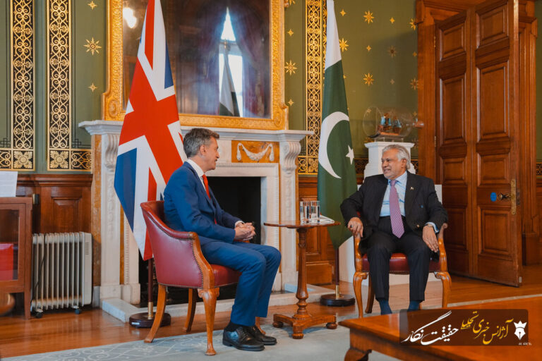 وزرای خارجه انگلیس و پاکستان آخرین تحولات بین‌المللی را بررسی کردند