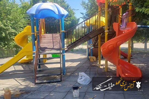 نوسازی و بازسازی وسایل بازی کودکان در بوستان‌های سطح منطقه ۸
