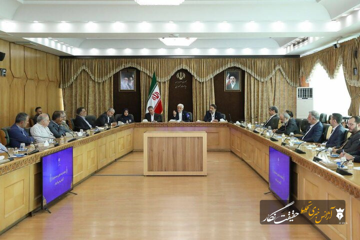 توضیح عارف درباره ماجرای عرضه بنزین با نرخ جدید در کرمان