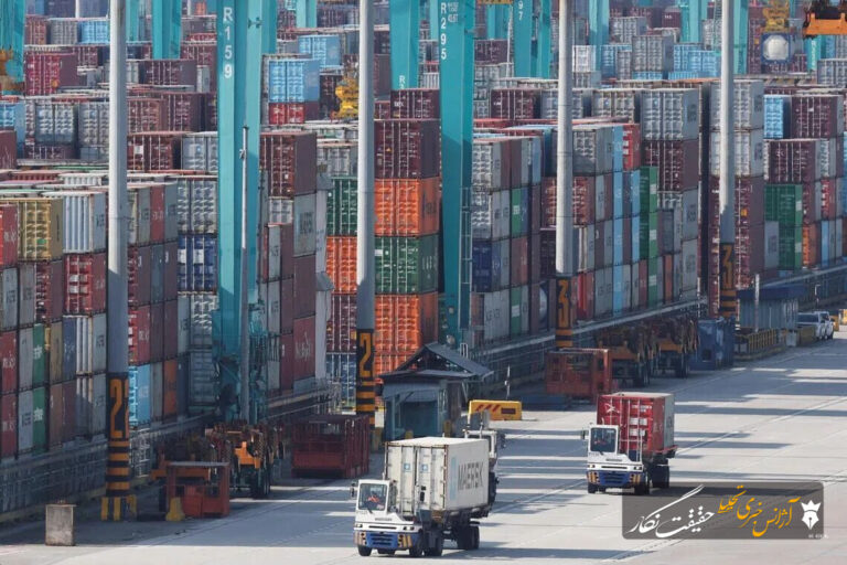 بلومبرگ: مالزی ۳ کانتینر دیگر عازم اسرائیل را در بندر «تانجونگ پلپاس» توقیف کرد