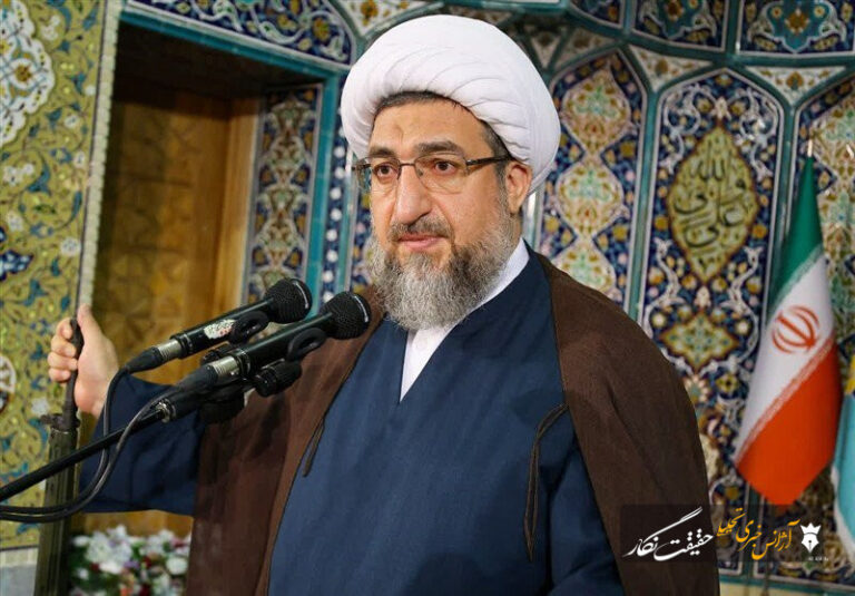 امام جمعه تبریز: نقد منصفانه حق مردم و داشتن گوش شنوا وظیفه مسئولان است